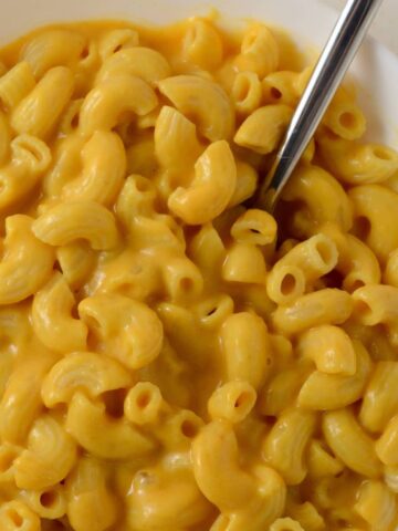 This is a photo of vegan mac and cheese without cashews.