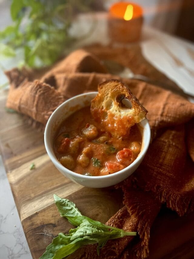 cropped-creamy-tomato-vegan-gnocchi-soup.jpeg