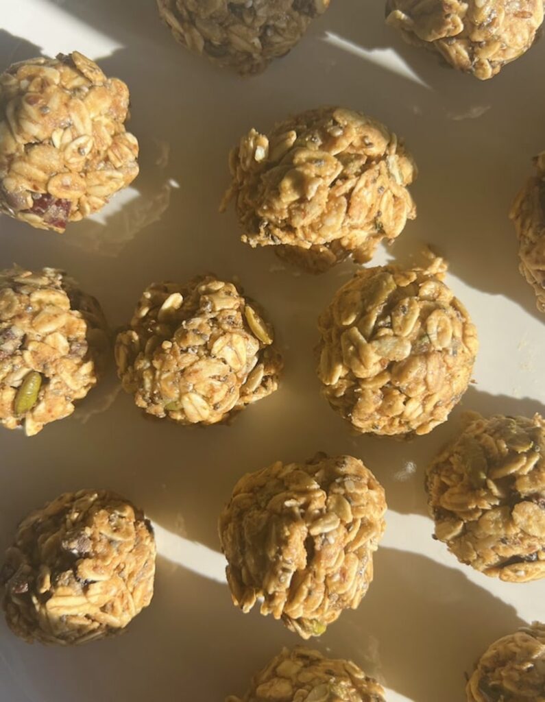 NoBake Peanut Butter Energy Balls Naturallie PlantBased