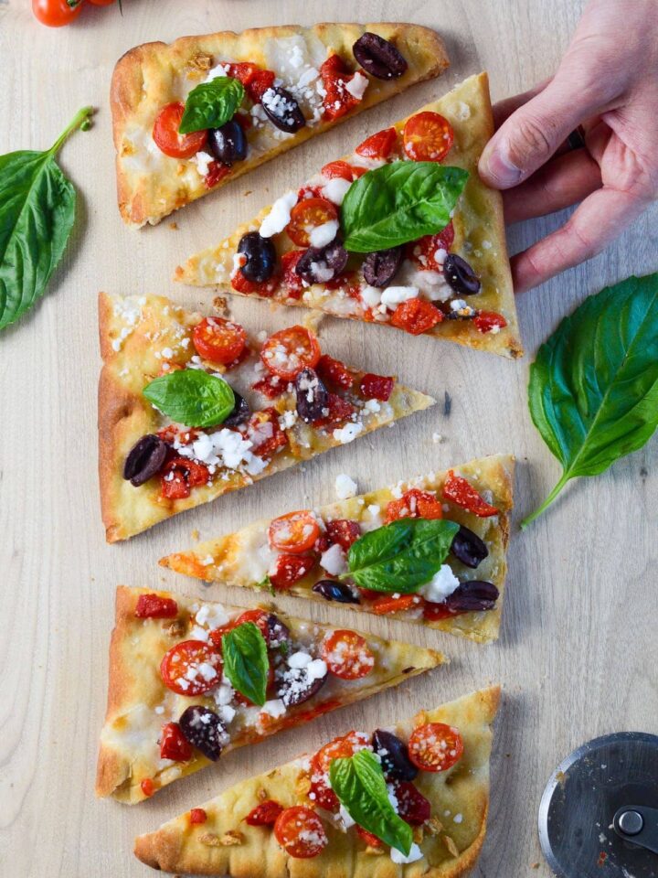 Easy Vegan Flatbread Pizza Naturallie PlantBased