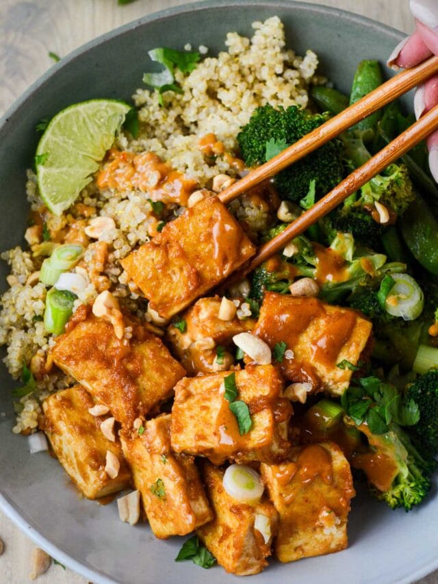 Thai Peanut Tofu Quinoa Bowl Naturallie PlantBased