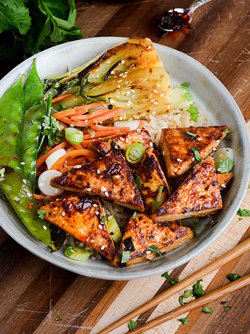 Chili Crisp Tofu Bowls - Naturallie Plant-Based