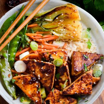 Chili Crisp Tofu Bowls - Naturallie Plant-Based