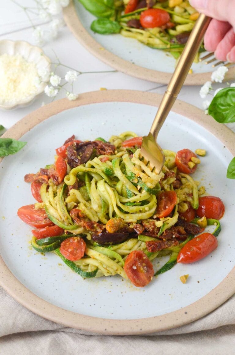 Pesto Zucchini Noodles (15 Minutes)